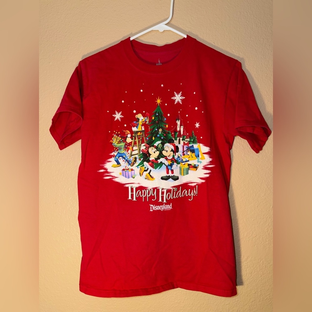 Disneyland Happy Holiday’s Hanes Red Christmas T-Shirt Mickey Mouse Adult Small